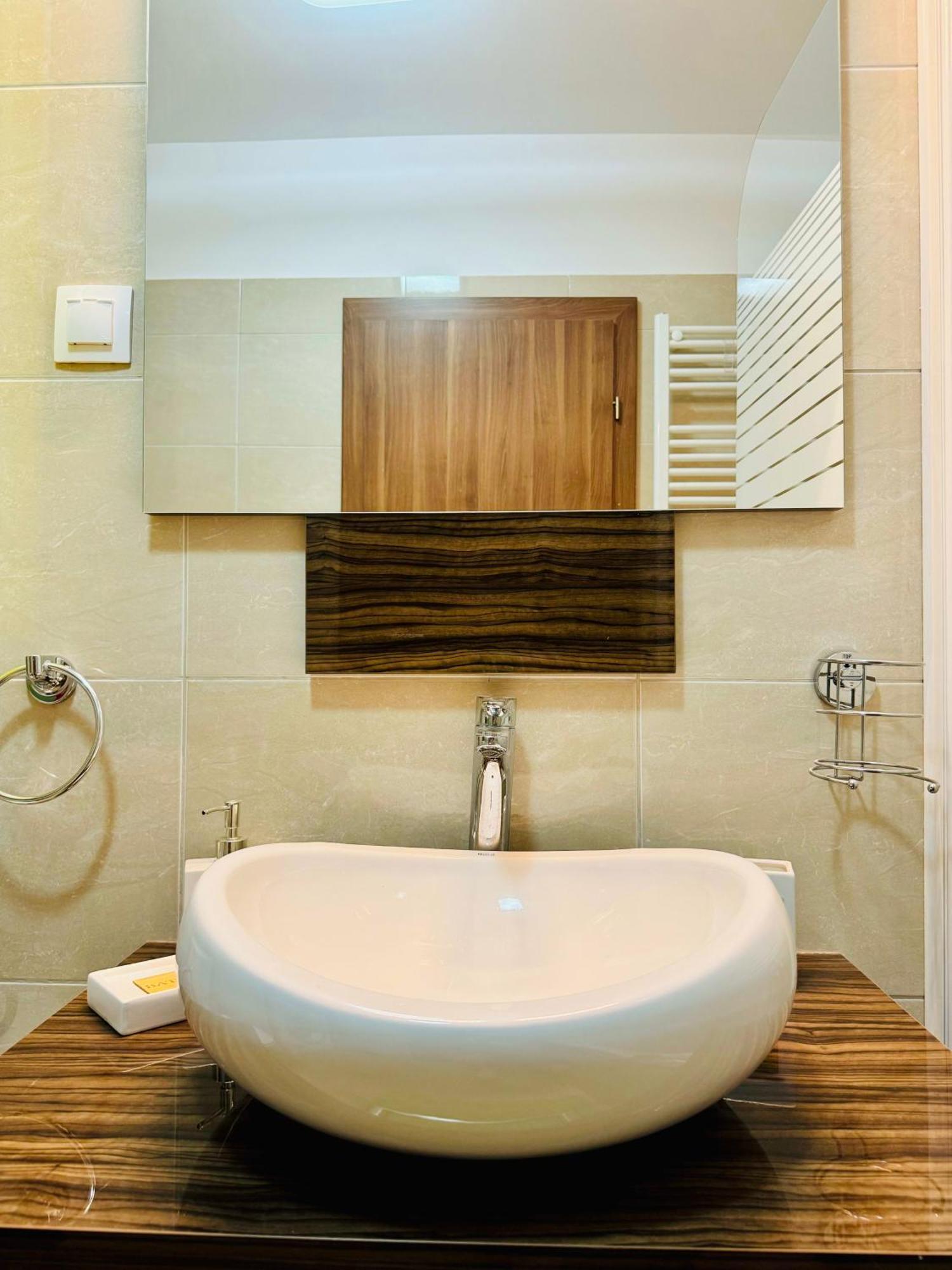 Joy City Stay Forest 84 ทิมิชัวรา ภายนอก รูปภาพ